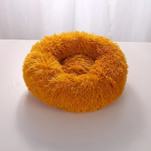 Lade das Bild in den Galerie-Viewer, PauliDream Tierbett – Ein Flauschiges Plätzchen zum Träumen