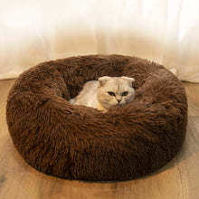 Lade das Bild in den Galerie-Viewer, PauliDream Tierbett – Ein Flauschiges Plätzchen zum Träumen
