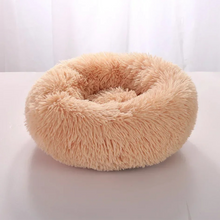 Lade das Bild in den Galerie-Viewer, PauliDream Tierbett – Ein Flauschiges Plätzchen zum Träumen
