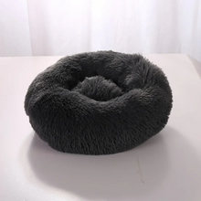 Lade das Bild in den Galerie-Viewer, PauliDream Tierbett – Ein Flauschiges Plätzchen zum Träumen
