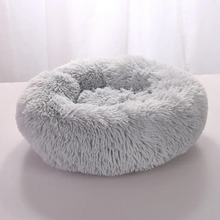 Lade das Bild in den Galerie-Viewer, PauliDream Tierbett – Ein Flauschiges Plätzchen zum Träumen
